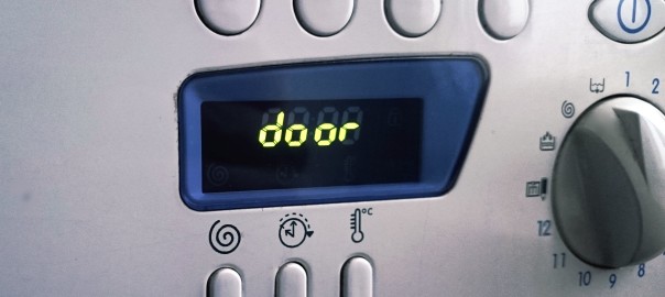 Стиральная машина Indesit WIE107 — ошибка door